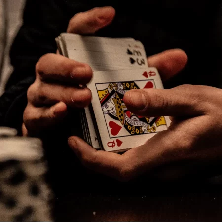 Jocuri de cărți în 2: Vezi cele mai populare variante pe care trebuie să le încerci